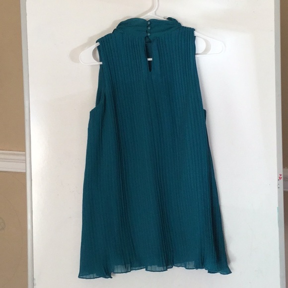 Gorgeous top 🌸 - Picture 4 of 5